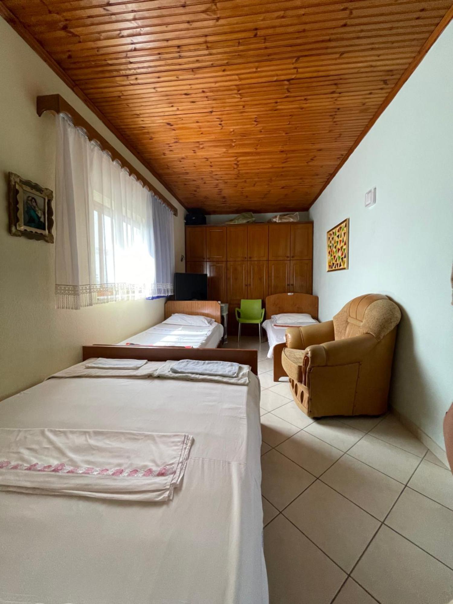 Villa Mance Berat Exterior photo